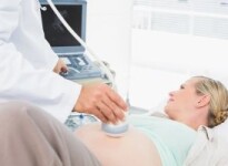 Гиперэхогенный кишечник у плода: насколько это опасно?